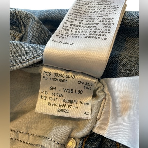 Levi’s Classic Straight Denim-size 6 - Picture 6 of 9
